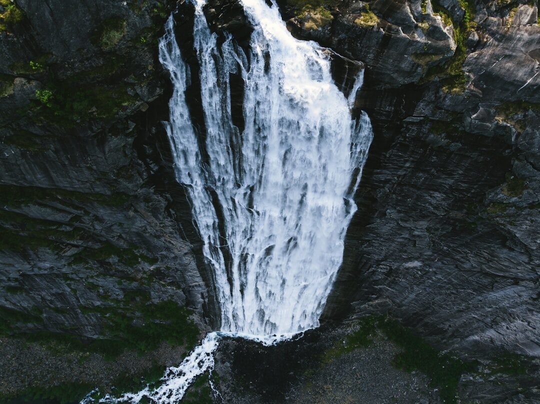 Photo avoiding falls