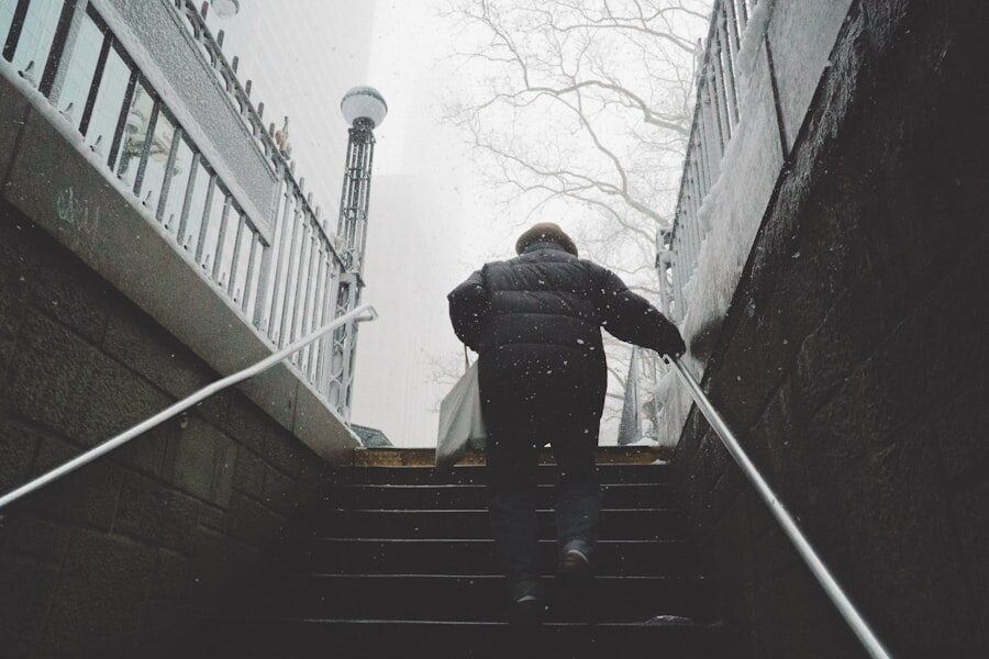 Photo avoiding falls