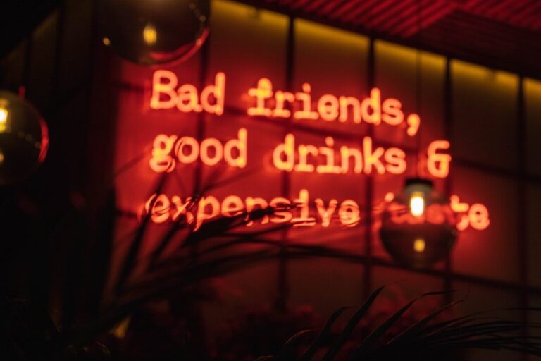 Photo save money on drinks